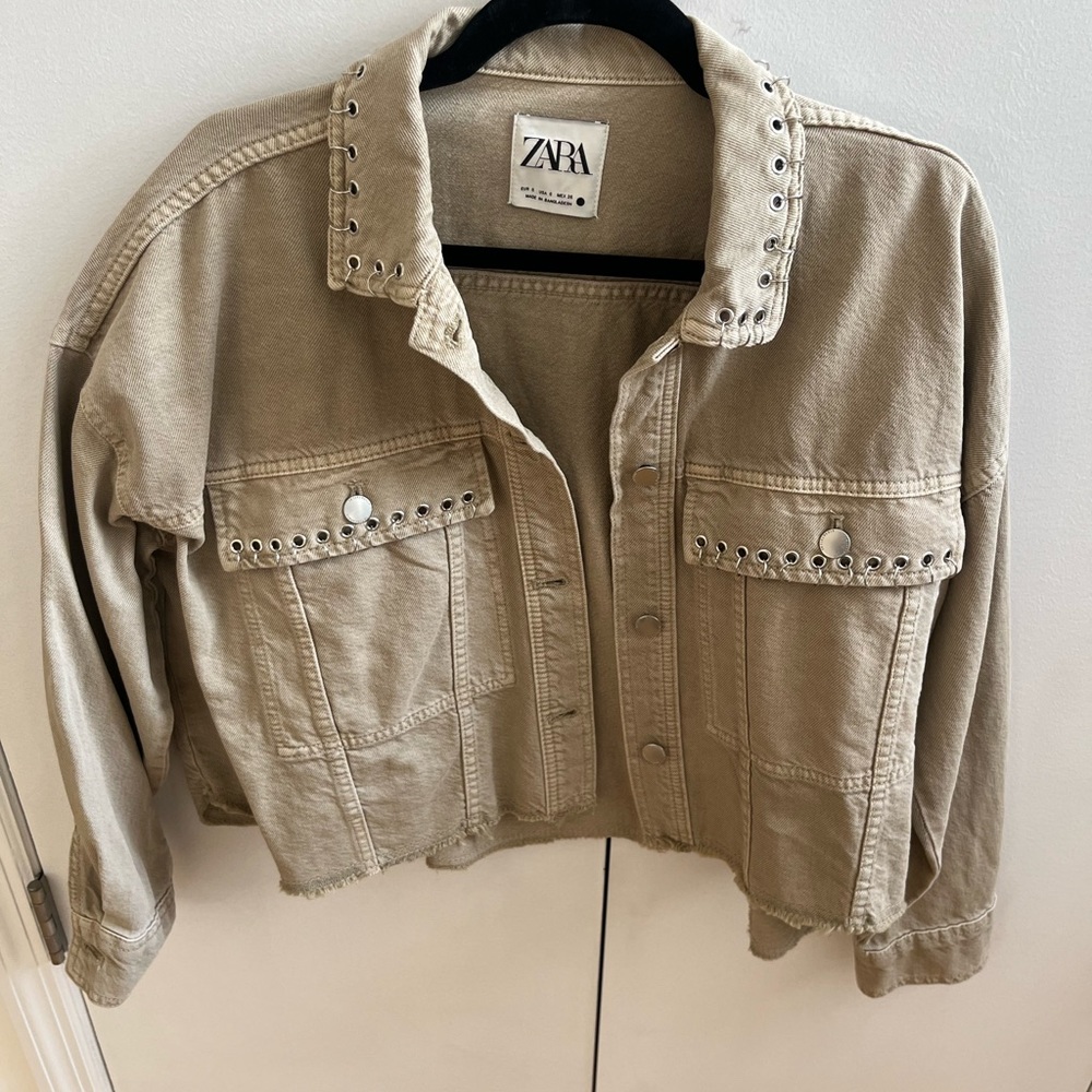 Zara Peircing Cropped Over Shirt